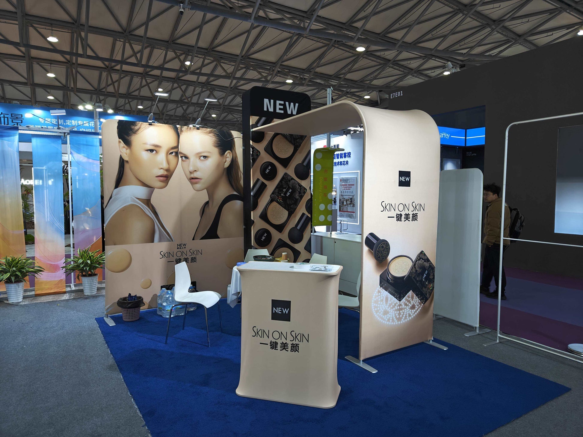 Double-Sided Tension Fabric Backdrop – Trade Show Display Stand – Style 11 – View 5